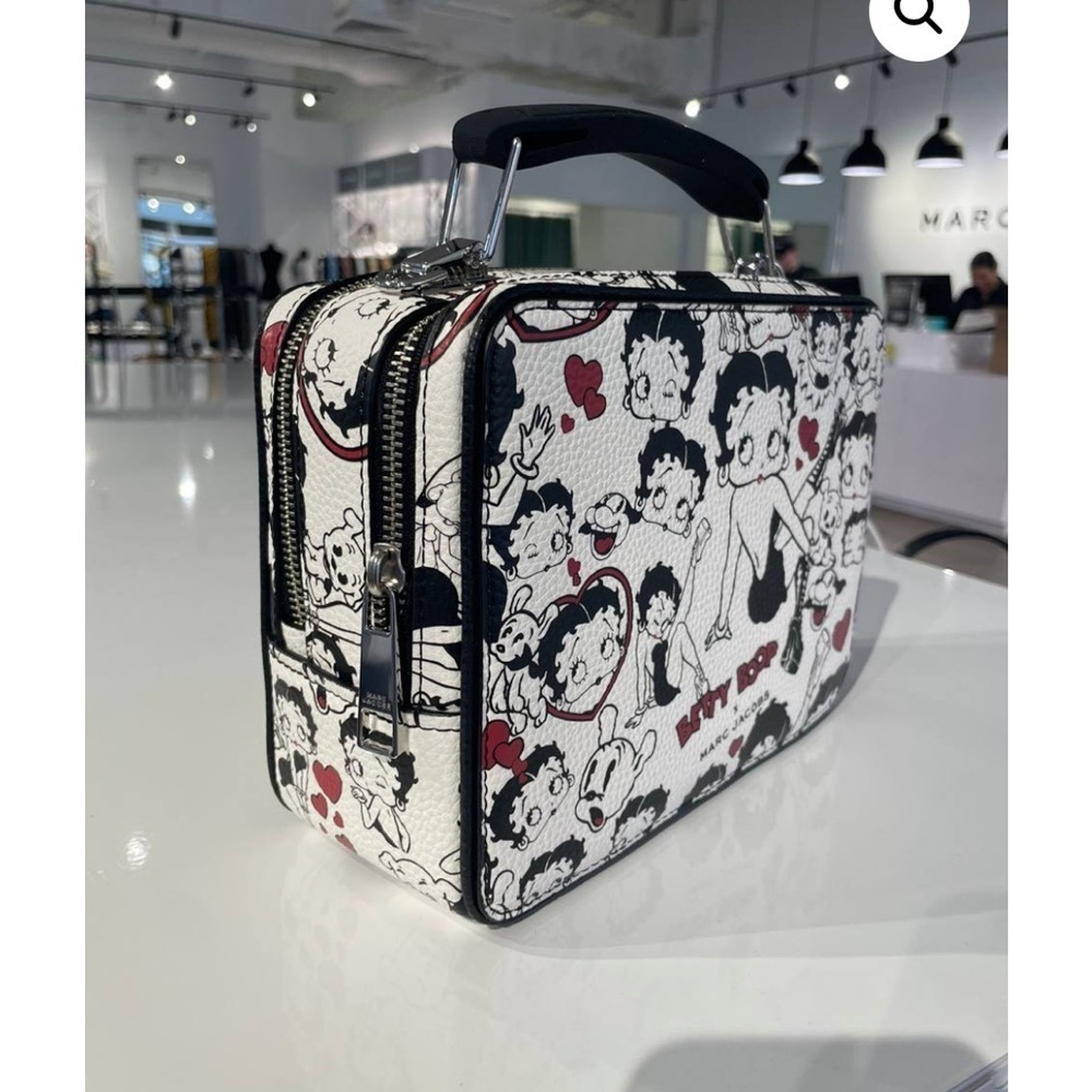 NWT MARC JACOBS x Betty Boop The Large Box Top Handle Crossbody Bag Black White - Picture 3 of 11